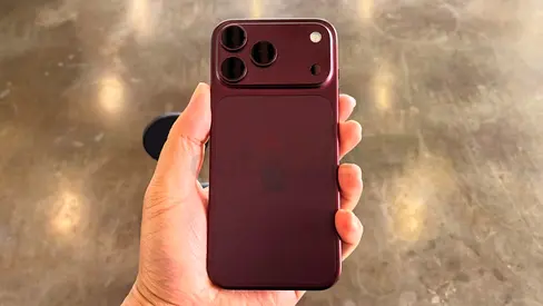 iPhone 18 Pro max burgundy