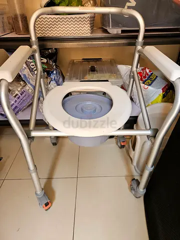 Portable wc chair / toilet seat - Can be used for shower seat or to place above WC for PODs