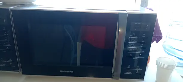 Panasonic countertop microwave - good working condition