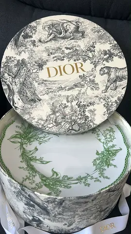 Dior lily of the valley plates - 100% authentic with box