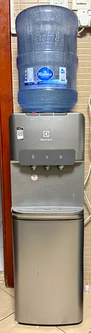 Electrolux freestanding water dispenser