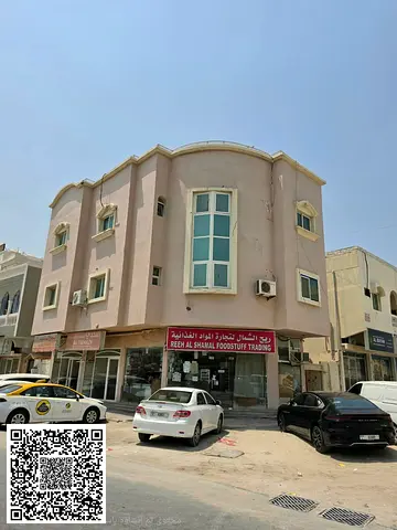 good location/near bus station/family or becheier