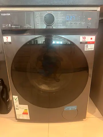 Toshiba 7 kg front-load washing machine - excellent condition