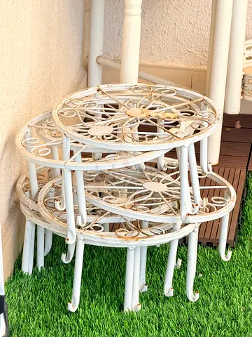 Metal plant stand