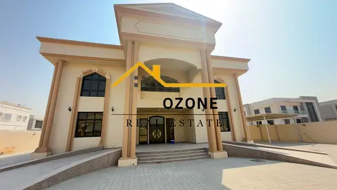 Specious 5 bedroom villa for rent