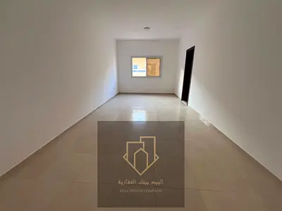 مساحة كبيرة - لوكيشن مميز - مطبخ شبه منفصل - تكييف مركزي