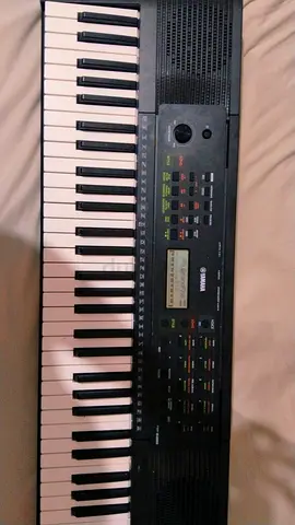 Yamaha 61-Key Electronic Keyboard - Amazing Working Condition (only 1 available!)