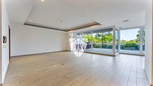 Price Reduced | Burj Khalifa View |Private Jacuzzi