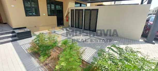 HIGH FINISHING | READY TO MOVE | Prime Location