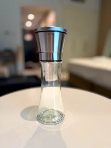 Manual stainless steel & glass pepper/coffee grinder - new
