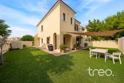 Stunning Corner Plot |Exclusive| Available End Dec
