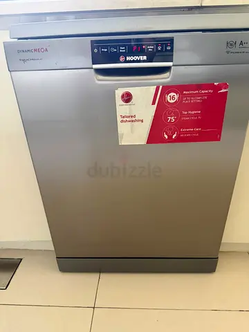 Hoover freestanding dishwasher 16 place settings, good condition