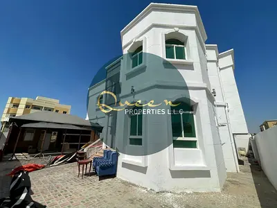 فيلا تجارية سكنية للإيجار في الروضة 1 – عجمان