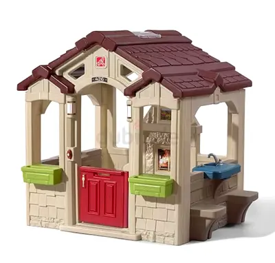 Step2 Playhouse Kids Indoor/Outdoor Play House with Door and Sink