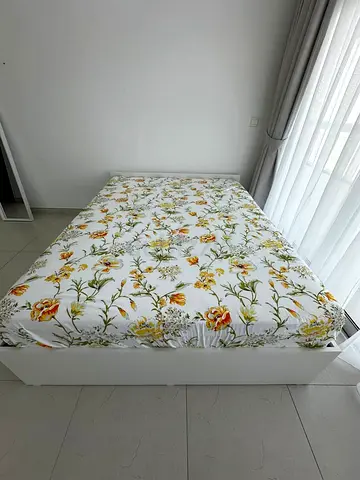 Queen bed frame with mattress (white frame)