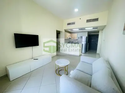 Near Metro | Chiller Free | Vacant Soon