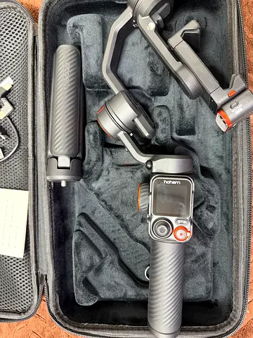 Hohem iSteady gimbal with original case and accessories