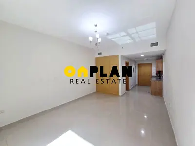 Studio Unfurnished l Shared Pool I Immediate Move‑In