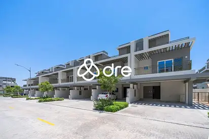 3 Bedroom Corner Villa | Almost Brand New