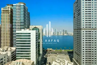 Luxurious 2BHK| Master Bedroom | Free Parking