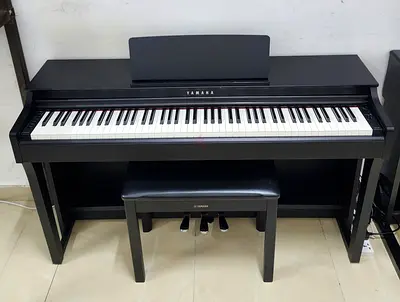 The Yamaha Clavinova CLP-625B (Black finish) is an entry-level digital piano from Yamaha's CLP-600