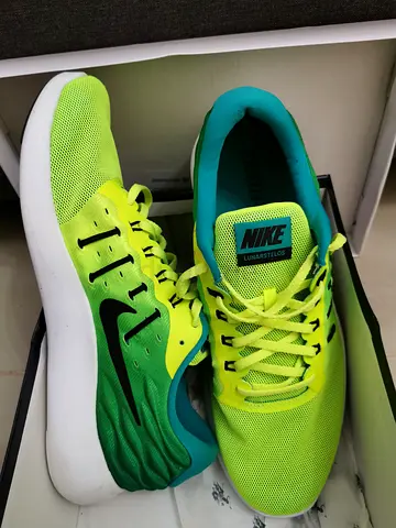 Nike Lunarestloom Neon Green Running Shoes - Size (12 US, 11 UK)