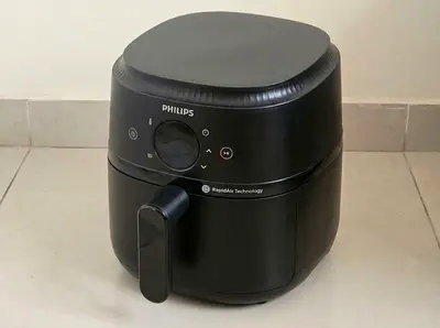 Philips Compact Air Fryer with RapidAir Technology - Black