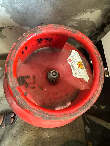 gas cylinder Dubai medium size 22kg