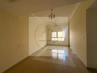 شقة غرفة وصالة للايجار السنوي في منطقة المجاز 2 الشارقة باركن مجاني غرفة ماستر خزائن بالحائط مساحة واسعة تشطيب سوبر لوكس اطلالة مفتوحة موقع متميز