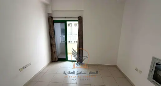استوديو للإيجار السنوي في الياسمين عجمان | بلكونة | مطبخ منفصل | جيم ومسبح | باركن خاص