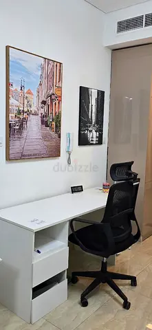 Black office ergonomic swivel chair - good condition
