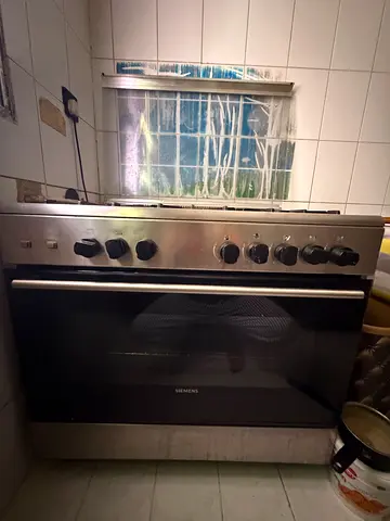 Siemens gas cooker 90x60cm 5 burner excellent condition prefect working neat and clean