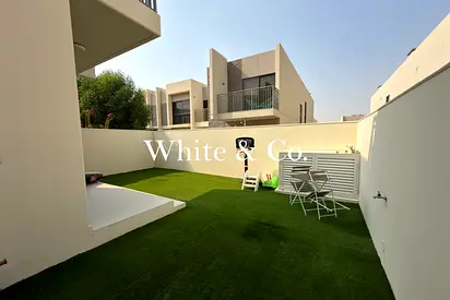 Corner | Biggest Kitchen | 3 Bed + Maids