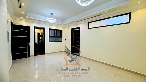 شقة ثلاث غرف وصالة تشطيبات راقيه جدا وموقع متميز مع باركن خاص لايجار السنوي في عجمان