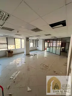 Office with free AC and parking, 6 rooms and reception, prime location, spacious layout, excellent p