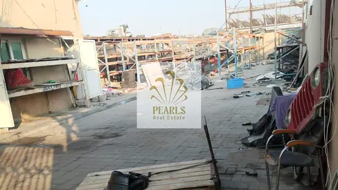 فرصة استثمارية مميزة | ساحة بيع قطع غيار مستعملة للبيع في منطقة الصجعة الصناعية، الشارقة | موقع ممتاز، رخصة تجارية جاهزة، جاهزة للعمل فوراً، بسعر 60,0