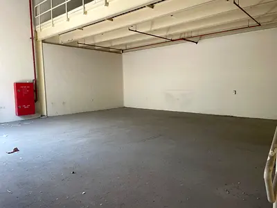 Mezzanine warehouse for annual rent in Sajaa Industrial Area Sharjah suitable for all types of comm