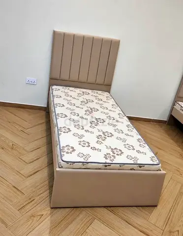BRAND NEW SINGLE LUXURY VELVET BED WITH MATTRESS FOR SALE