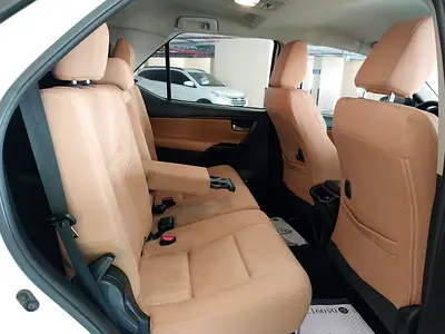 صورة مصغرة 16 لـ 2021 Toyota FORTUNER