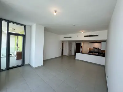 SPACIOUS LAYOUT-BRIGHT & ELEGANT 2 BEDROOM-READY TO MOVE