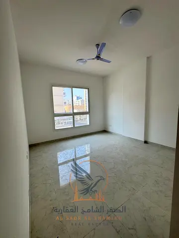 One-bedroom apartment with a living room | First occupant | Built-in wardrobes | Balcony