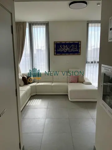 الجادة بوليفارد 3 غرفتين فرش فندقي أول ساكن 1400 قدم وموقف مجاني وجيم ومسبح