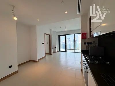 Modern Sky Nest Apartment | Water Views | Luxury