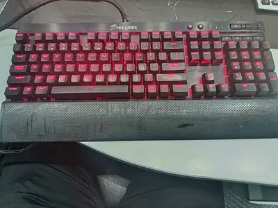 Corsair RGB Mechanical Gaming Keyboard with Wrist Rest - Used