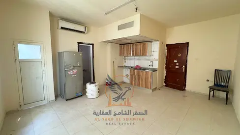 استوديو مع بلكون للإيجار السنوي – شارع الاتحاد