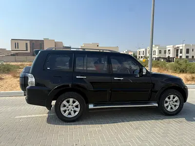 2015 Mitsubishi Pajero GLS GCC Specs for Sale