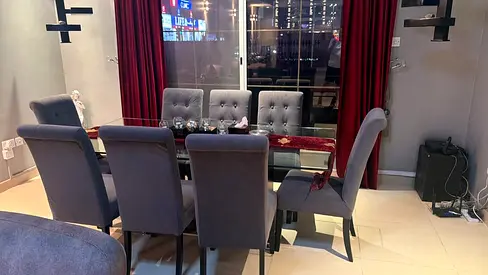 Dining table for sale