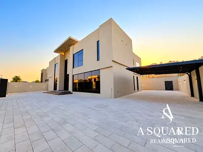 Grand 5BR Villa | 4 Parking | Family Home