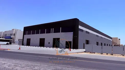 مستودع 2600 قدم بالجرف الصناعية 1 أول ساكن ميزانين 30 KW فاير سيستم حديث