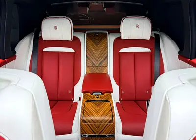 2019 ROLLS-ROYCE CULLINAN — миниатюра 18